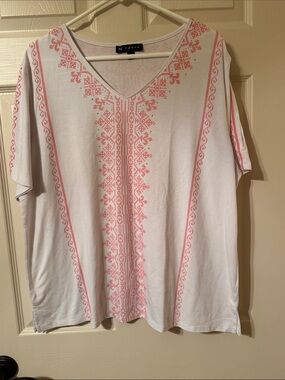 In Touch White V-Neck Tunic with Pink Geometric Motif XL
